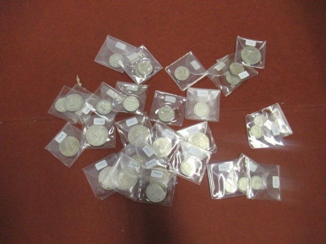 BOX OF MAINLY GEORGE VI SILVER AND CUPRO NICKEL COINS INCLUDING 1938 HALF CROWN Image