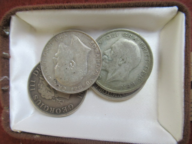 FOUR SILVER HALF CROWNS DATED 1820 1894 1909 1930 Image