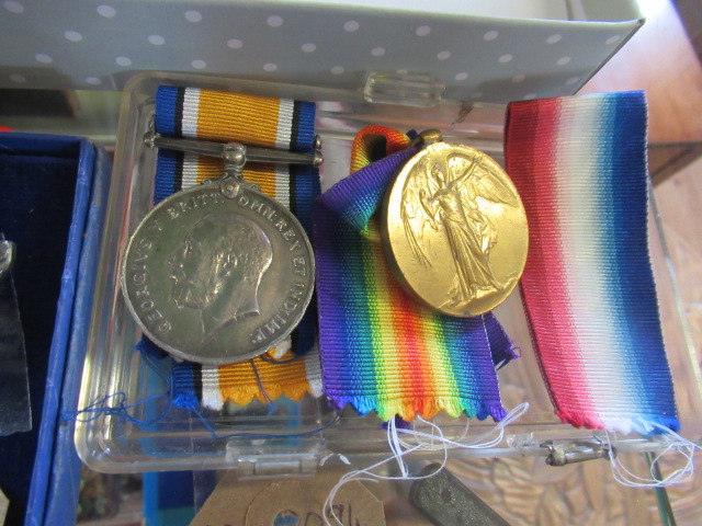 WWI SILVER MEDAL AND VICTORY MEDAL TO PTE ROSS WEST RIDING REGIMENT Image