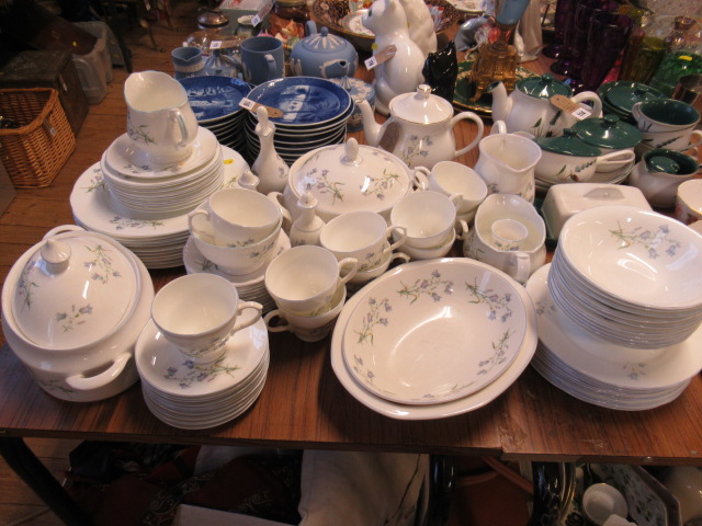 LARGE QUANTITY OF CROWN CHINA ETC Image