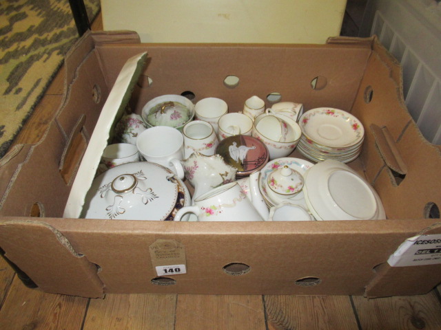 BOX OF ASSORTED CERAMICS Image