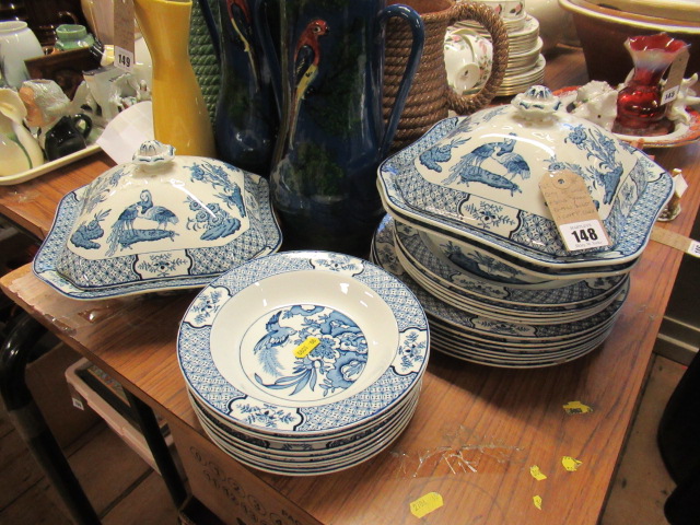 QUANTITY OF WOOD AND SONS DINNERWARE Image