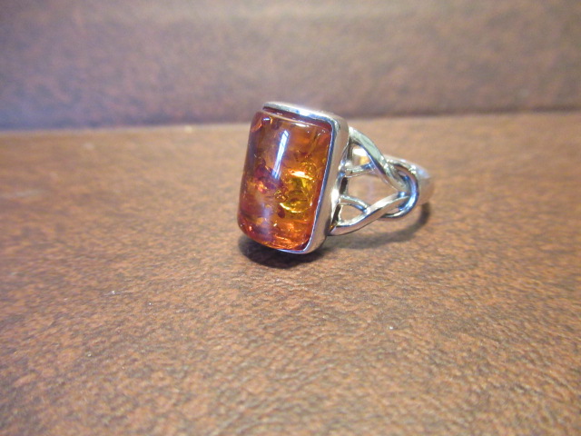 CELTIC STYLE SILVER AND AMBER RING Image