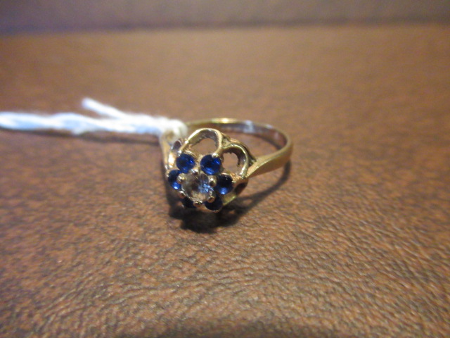9CT GOLD GEM SET RING Image