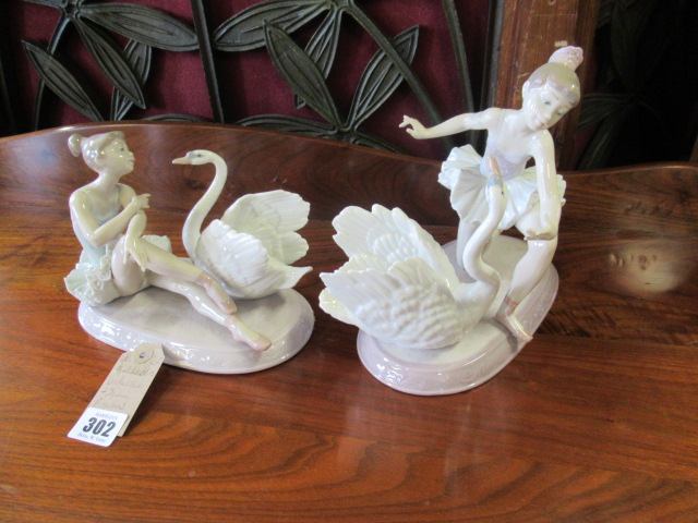 TWO LLADRO BALLERINAS AND SWAN FIGURES Image