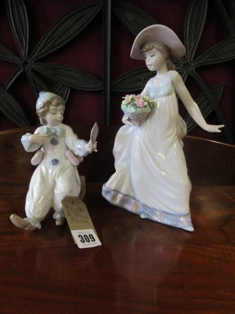 TWO LLADRO FIGURES Image