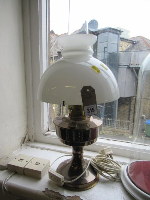 BRASS TABLE LAMP Image