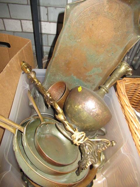 BOX OF COPPER AND BRASS  ART NOUVEAU TRAY ETC Image