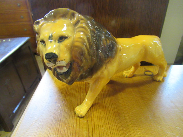 BESWICK LION Image