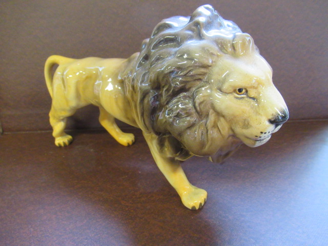 BESWICK LION Image