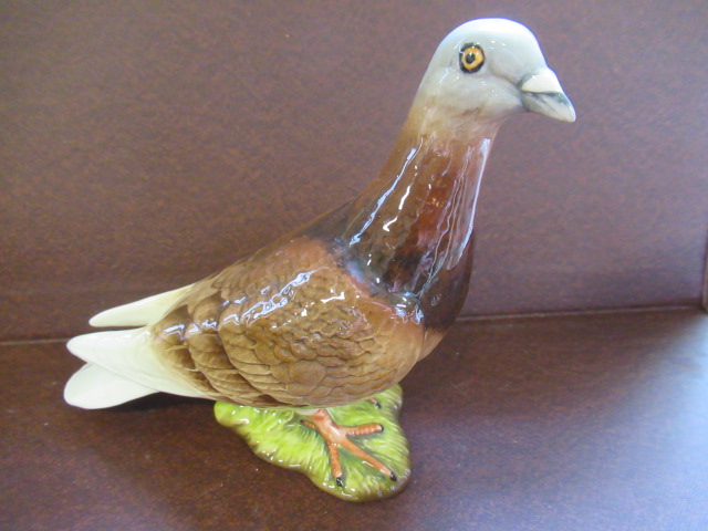 BESWICK BROWN PIGEON Image