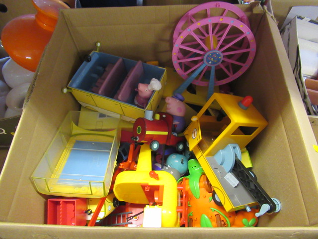 LARGE BOX OF PEPPA PIG FIGURES AND ACCESSORIES Image