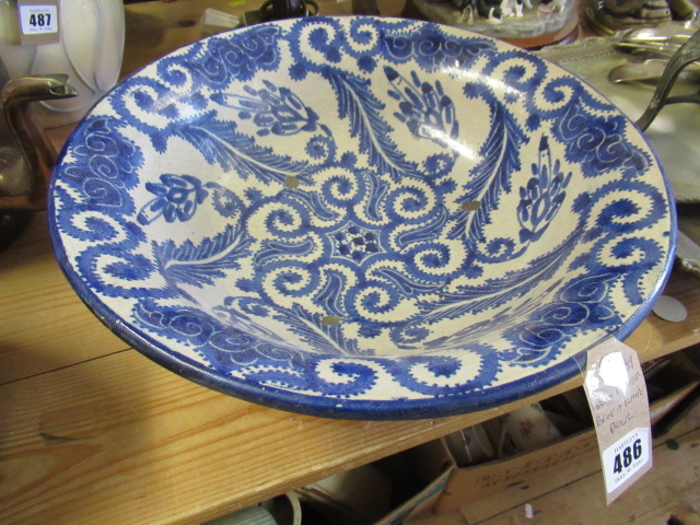 HANDPAINTED SPANISH MAIOLICA BLUE AND WHITE BOWL Image