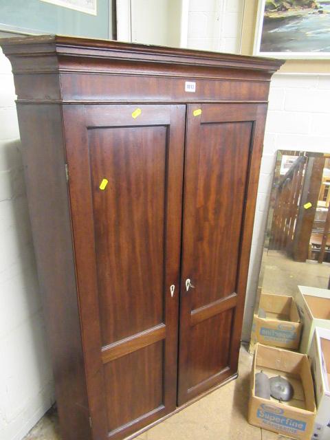 GEORGIAN MAHOGANY  CORNER CUPBOARD Image