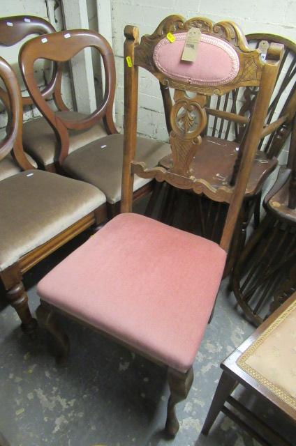 PINK UPHOLSTERED DINING CHAIR Image