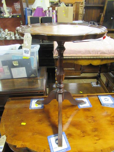 WINE TABLE Image