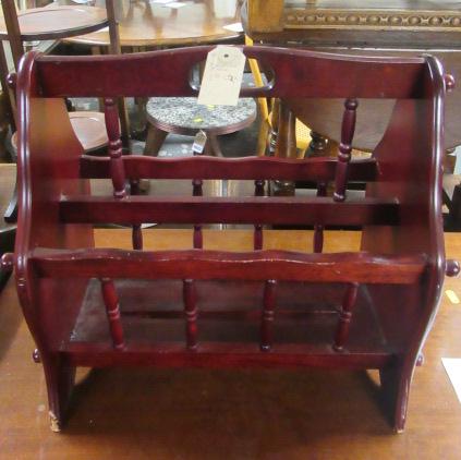 MAGAZINE RACK Image