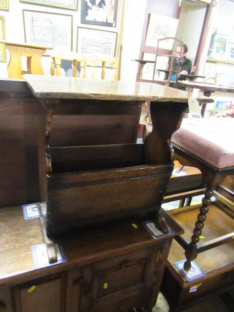 OAK MAGAZINE RACK Image