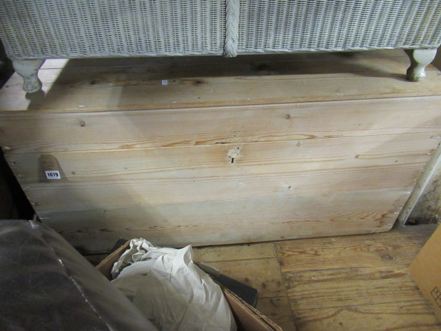 LARGE PINE BOX Image