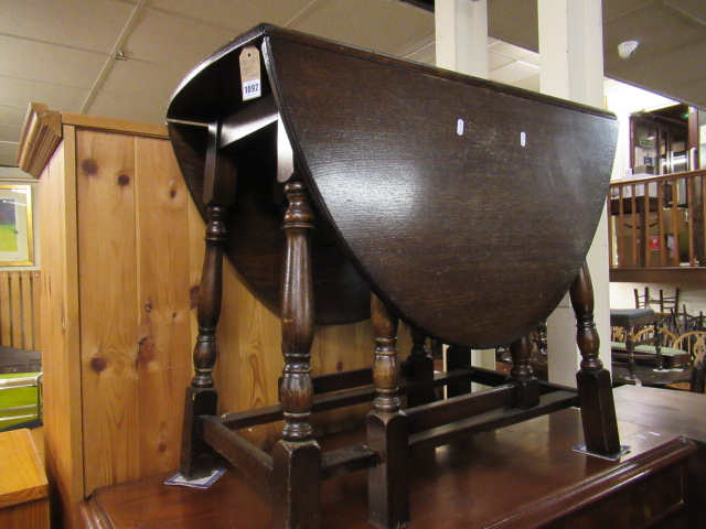 DROP LEAF OAK TABLE Image