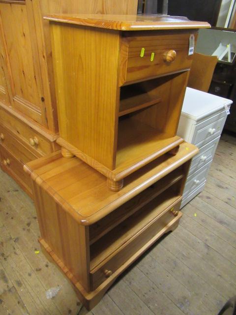 PINE BEDSIDE CABINET Image