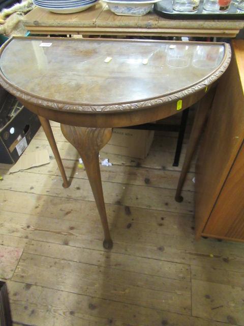 SMALL WALNUT CONSOLE TABLE Image