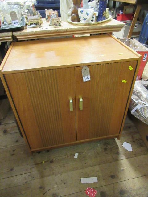 RECORD CABINET Image