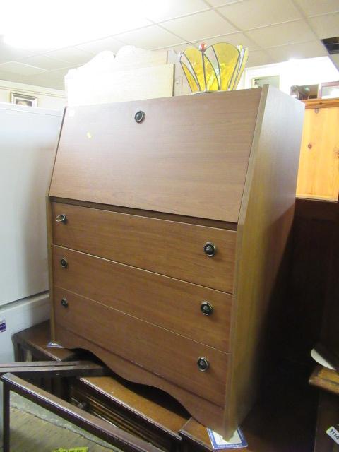 RETRO BUREAU Image
