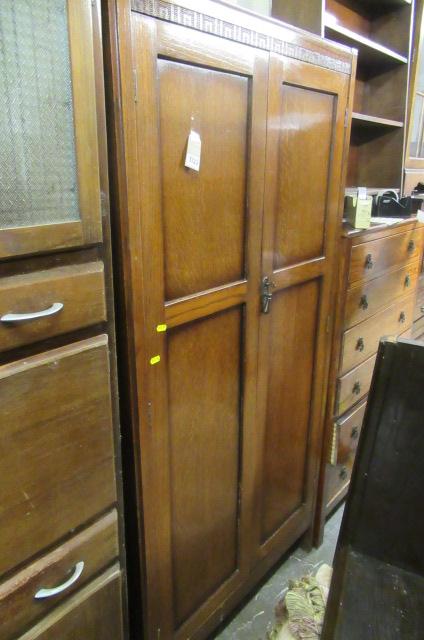 OAK WARDROBE Image