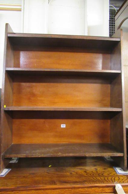 STAINED OPEN BOOKSHELVES Image
