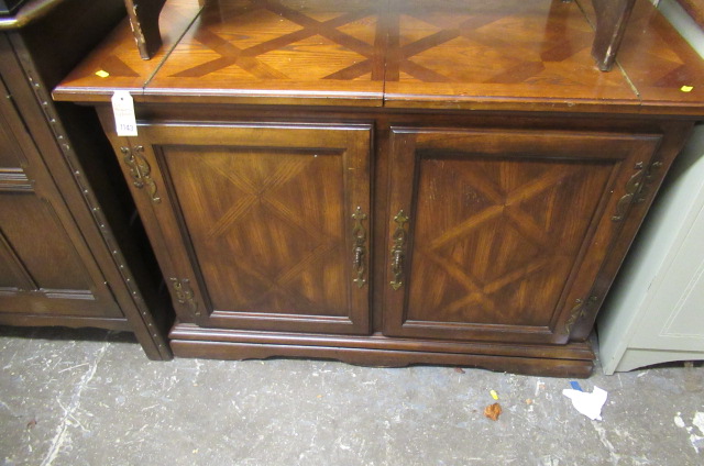 PARQUETRY FOLDING TOP CUPBOARD Image