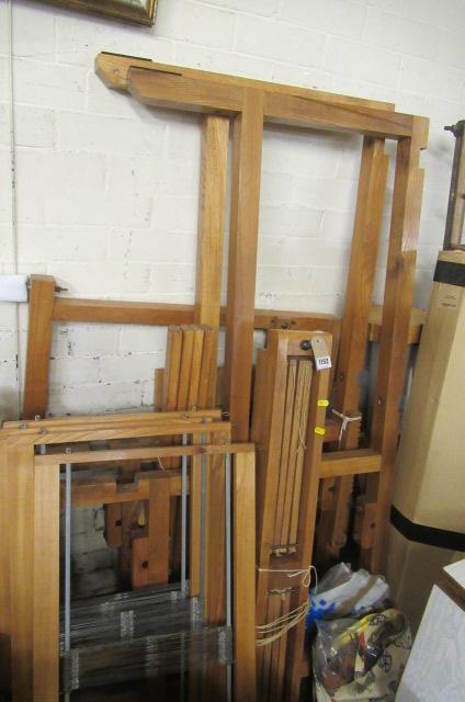 MODERN WEAVING LOOM Image