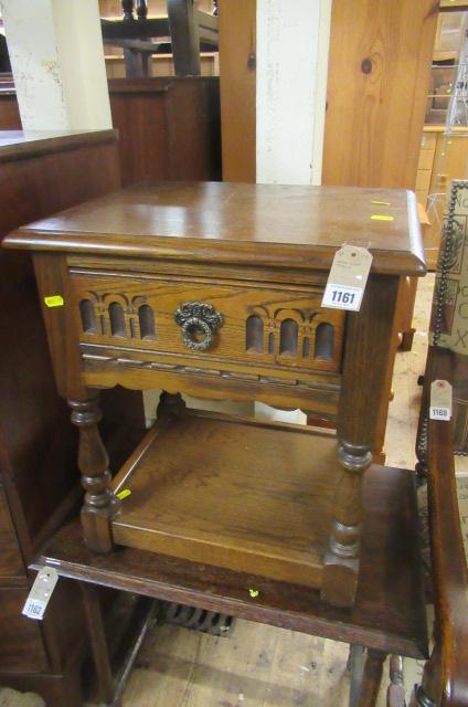 OAK SIDE TABLE WITH DRAWER Image