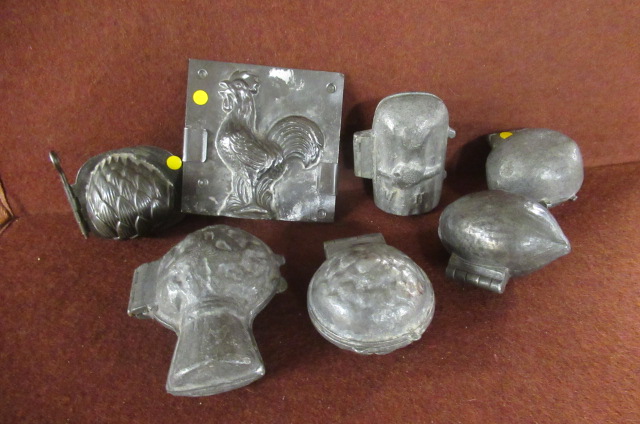 SMALL BOX OF SORBET MOULDS Image