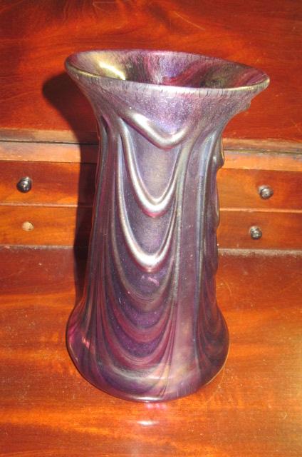 ART GLASS VASE SIGNED DAVID WALLACE Image