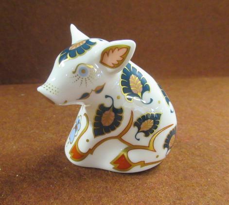 ROYAL CROWN DERBY SNUFFLE PIGLET Image