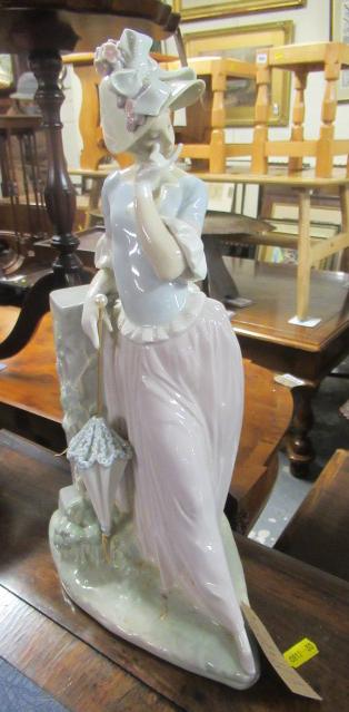 LARGE LLADRO FIGURE Image