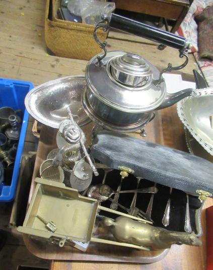 QUANTITY OF EPNS INCLUDING MIDDLE EASTERN FIGURAL CRUET SET Image