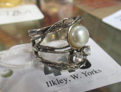 SILVER PEARL AND CZ RING Image