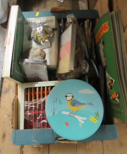 BOX OF MISCELLANEOUS ITEMS Image