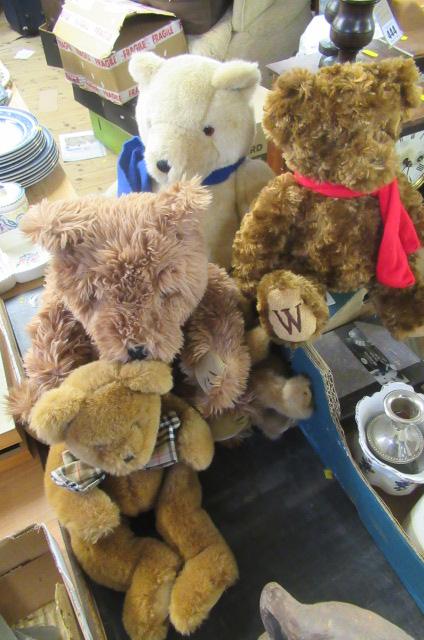 FIVE TEDDY BEARS Image