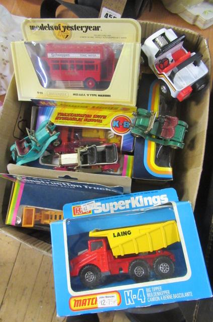 SMALL BOX OF DIECAST INCLUDING MATCHBOX Image