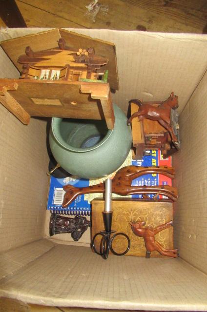 BOX OF MISCELLANEOUS INCLUDING WOODEN ORNAMENTS Image