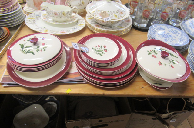 WEDGWOOD MAYFIELD DINNER WARE Image