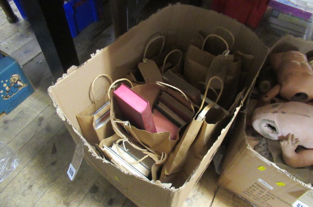 BOX OF BOOKS INCLUDING CANTERBURY TALES Image