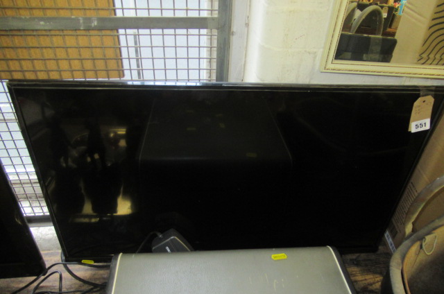 32 INCH PANASONIC TV WITH REMOTE Image