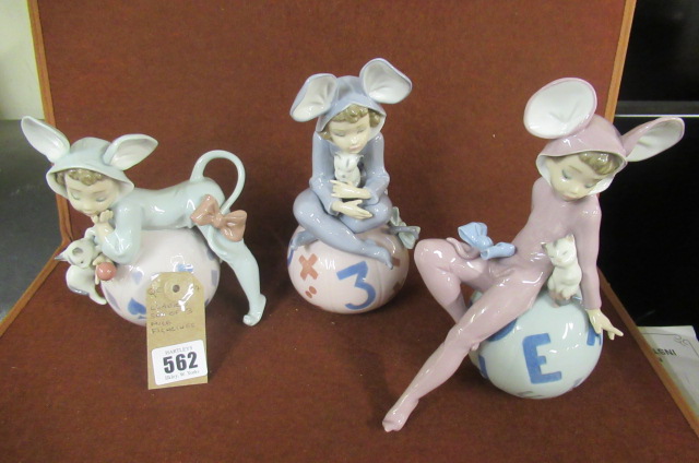 SET OF THREE LLADRO BOYS DRESSED AS MICE Image