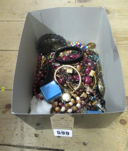 BOX OF COSTUME JEWELLERY Image