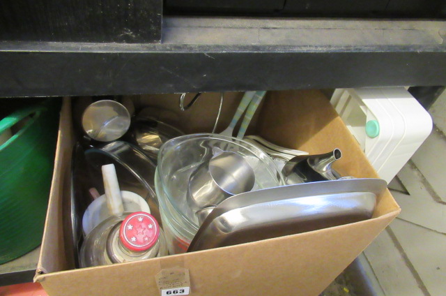 BOX OF KITCHEN ITEMS ETC Image