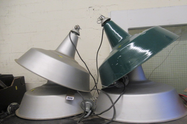FOUR INDUSTRIAL LIGHT FITTINGS Image
